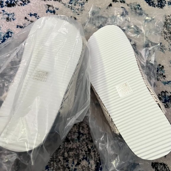 🔥SALE🔥NIB Mode Collective Sandstorm Slides in natural/black (Size 39) - Picture 4 of 5